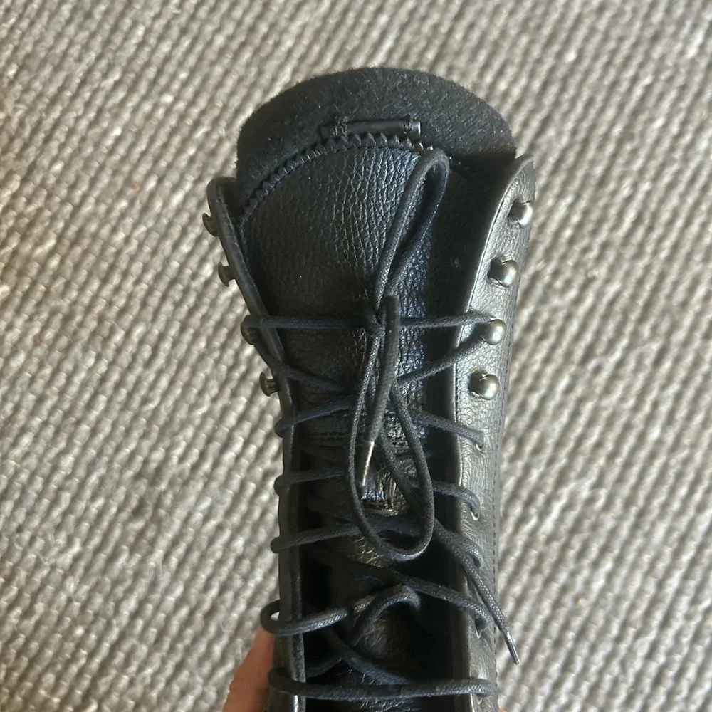 Pebbled Black Leather Men's Weatherproof Combat Boots - Picture 8 of 11